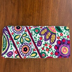 Vera Bradley floral zip up bi-fold wallet